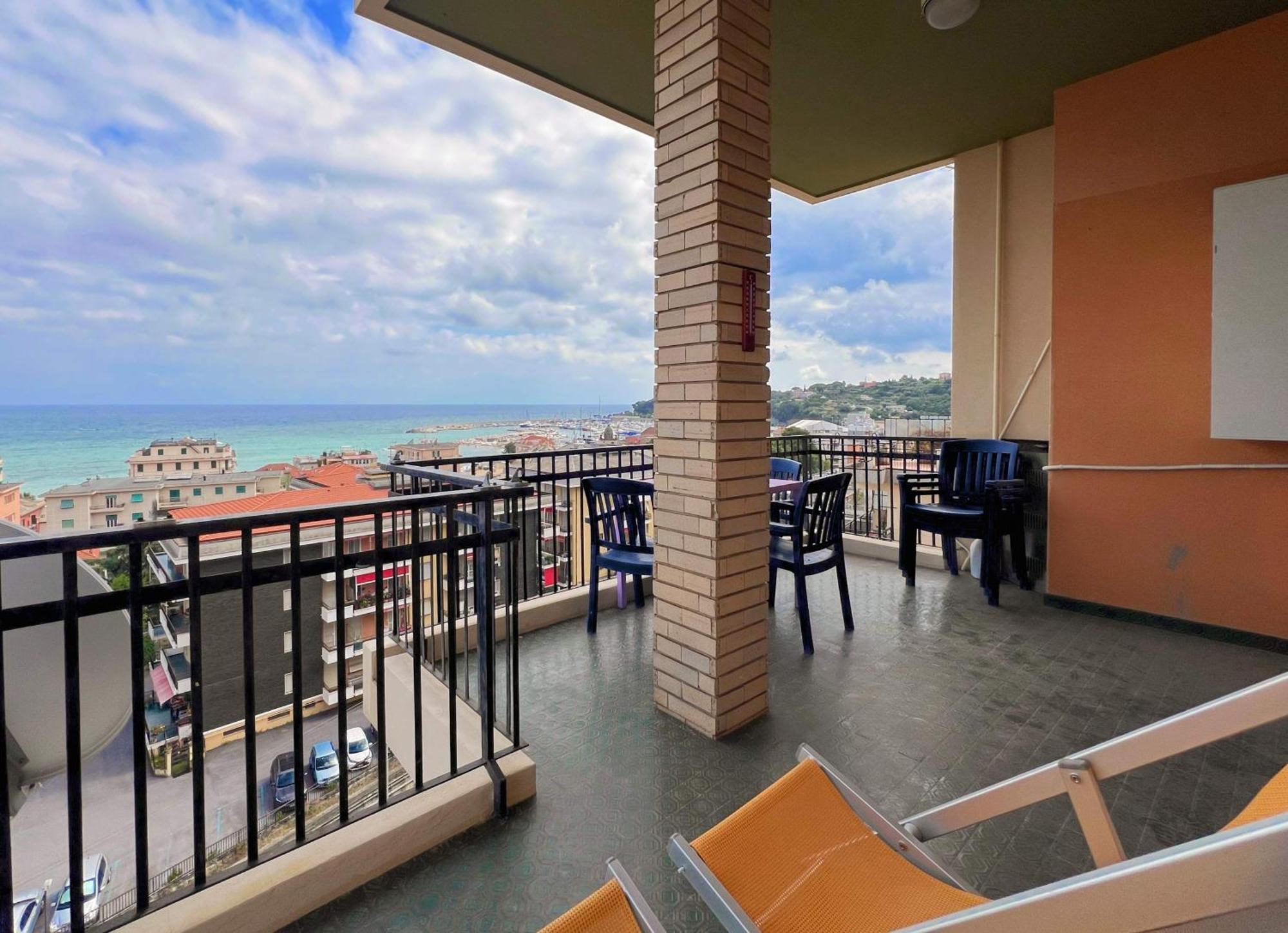 Ampio Appartamento Con Vista Varazze Extérieur photo