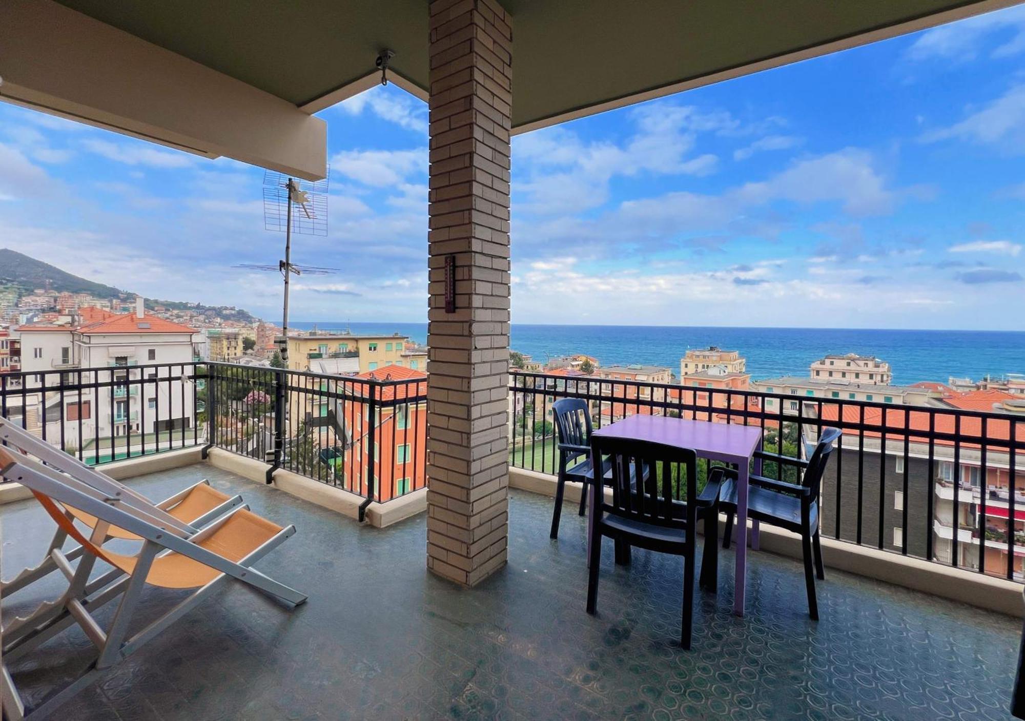 Ampio Appartamento Con Vista Varazze Extérieur photo